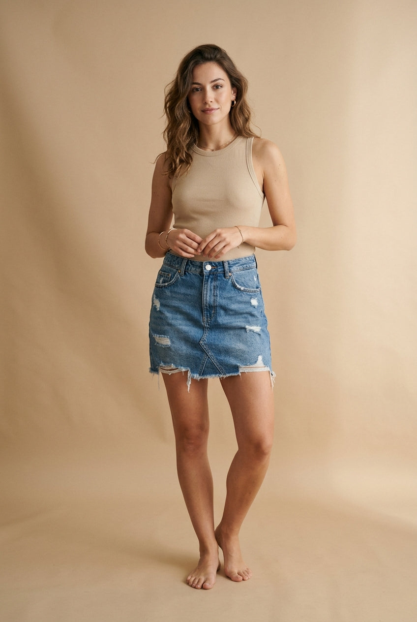 Gonna denim corta con strappi